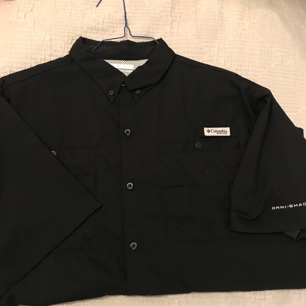 Columbia PFG button up